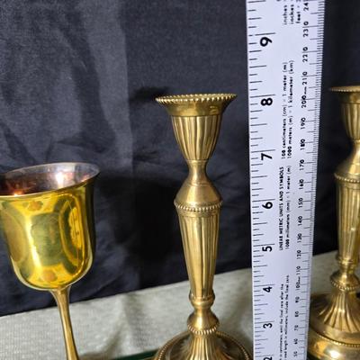 Hooker's Fruits Pimpernel cork backed placemats and matching coasters - Brass candle sticks- a tablecloth and a pottery hotplate