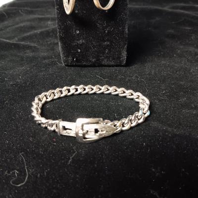 SILVER TONE DANGLE EARRINGS AND BRACELET