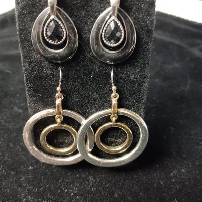 3 PAIRS OF DANGLE EARRINGS