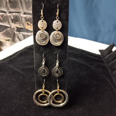 3 PAIRS OF DANGLE EARRINGS