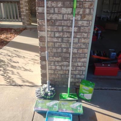 SWIFFER MOP, SWIFFER WET PADS, MOP