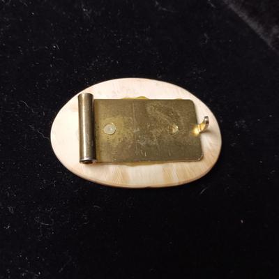 SCRIMSHAW BELT BUCKLE BY D SIMS