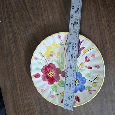 Assorted kitchen items - new ice straw maker - metal & glass dishware - roasting pan and more