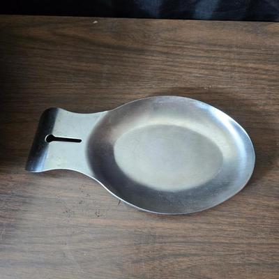 Assorted kitchen items - new ice straw maker - metal & glass dishware - roasting pan and more