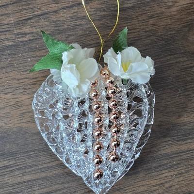 Small trinkets & collectibles - Brooch pin - vintage box with tools - necklaces - soaps - compacts and more