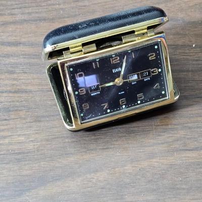 Small trinkets & collectibles - Brooch pin - vintage box with tools - necklaces - soaps - compacts and more