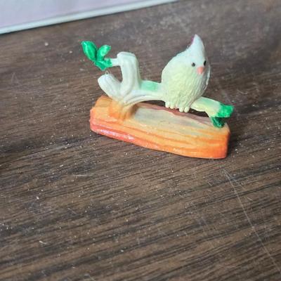 Small trinkets & collectibles - Brooch pin - vintage box with tools - necklaces - soaps - compacts and more