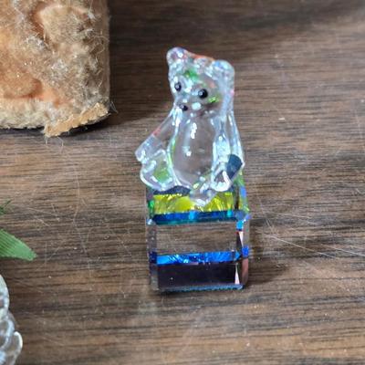 Small trinkets & collectibles - Brooch pin - vintage box with tools - necklaces - soaps - compacts and more