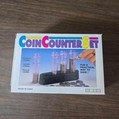 New Old timer pocketknife - large tooth necklaces - Coin counter = wallet and a new smart bracelet