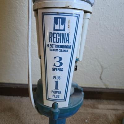 Vintage Regina Eletrikbroom vacuum cleaner - 3 speeds 1 power plus - Circuiteer livestock portable hot blower-dryer