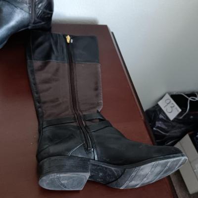 LADIES AUDREY BROOKE LEATHER BOOTS SIZE 9-1/2 and 2 WALLETS