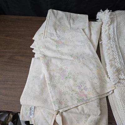 Vintage textured Chenille bedspread with several sheet sets and two vintage throw pillows