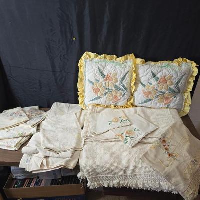 Vintage textured Chenille bedspread with several sheet sets and two vintage throw pillows