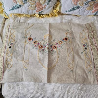 Vintage textured Chenille bedspread with several sheet sets and two vintage throw pillows