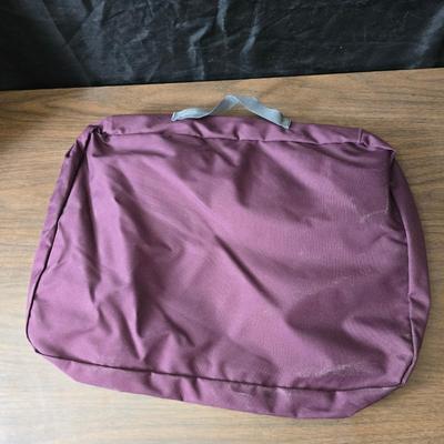 Carry-on luggage bag - with an assortment of other garment / luggage packing bags Eagle creek - Jaguar