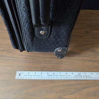 Carry-on luggage bag - with an assortment of other garment / luggage packing bags Eagle creek - Jaguar