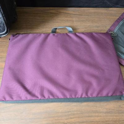 Carry-on luggage bag - with an assortment of other garment / luggage packing bags Eagle creek - Jaguar