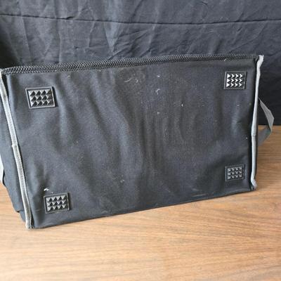 Carry-on luggage bag - with an assortment of other garment / luggage packing bags Eagle creek - Jaguar