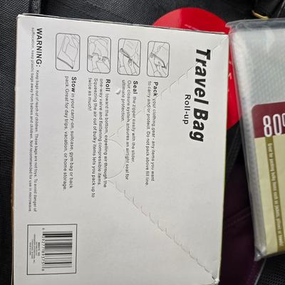 Carry-on luggage bag - with an assortment of other garment / luggage packing bags Eagle creek - Jaguar