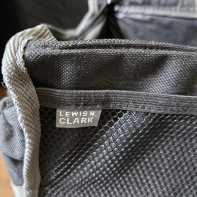 Carry-on luggage bag - with an assortment of other garment / luggage packing bags Eagle creek - Jaguar