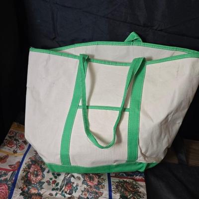 A variety of re-usable shopping bags