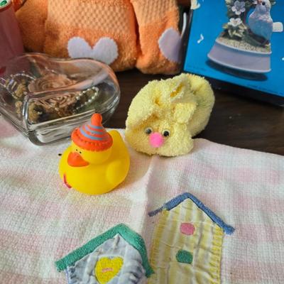 Easter decorations - solar dancing bunnies & duck - baskets - bunny figures and more