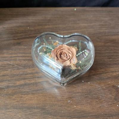 Easter decorations - solar dancing bunnies & duck - baskets - bunny figures and more