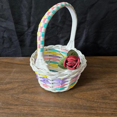 Easter decorations - solar dancing bunnies & duck - baskets - bunny figures and more