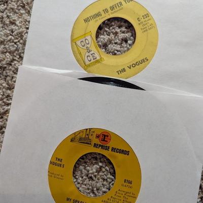 Antique 45 Records - The Vogues - The Supremes - The 5th Dimension