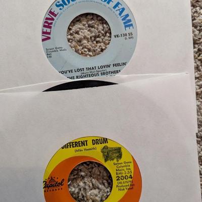 Antique 45 Records - The Vogues - The Supremes - The 5th Dimension