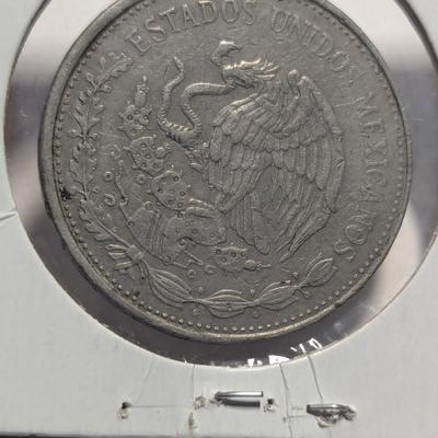 Italian 1991 500 Lire Braille Coin - Chile 1933 Silver Peso - 1982 Mexico 20 Centavos Restyle