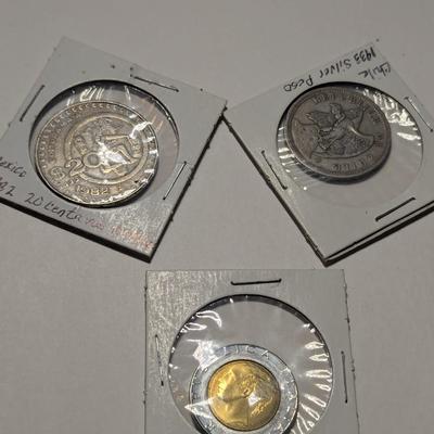 Italian 1991 500 Lire Braille Coin - Chile 1933 Silver Peso - 1982 Mexico 20 Centavos Restyle