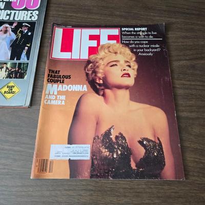 1986 Life magazines - Madonna - Celebrating the movies - Caroline Monaco - Iacocca -