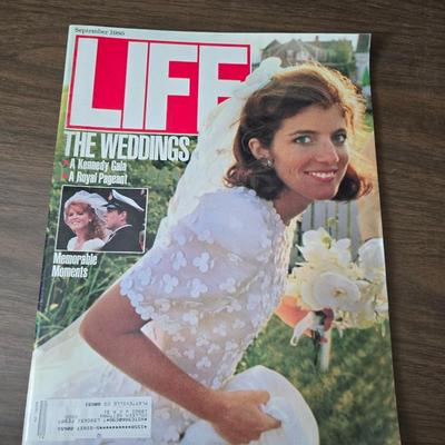1986 Life magazines - Madonna - Celebrating the movies - Caroline Monaco - Iacocca -