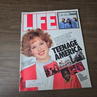 1986 Life magazines - Madonna - Celebrating the movies - Caroline Monaco - Iacocca -