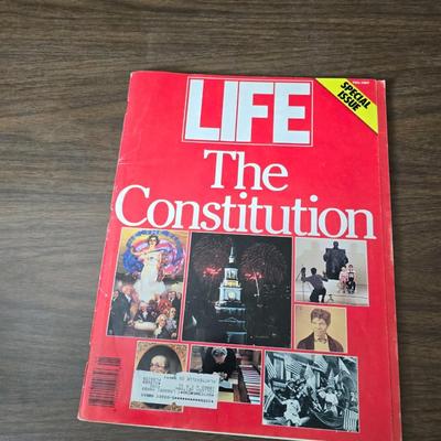 1987 Life Magazines Oliver North - The year in pictures - The constitution