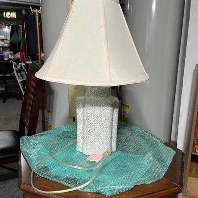 Antique ginger style lamp