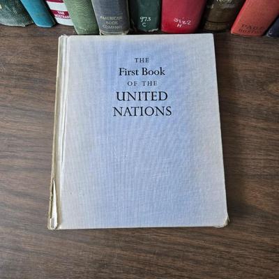 Vintage books - mostly all history - History of Europe - Chile - Thesaurus of English words and others