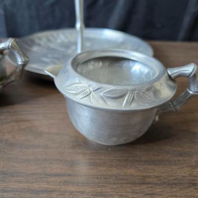 Vintage Wilson Specialties hand wrought aluminum dishware and a Thankful artwork