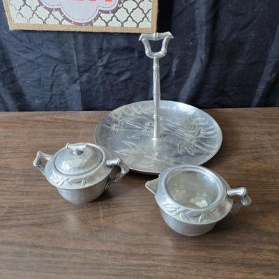 Vintage Wilson Specialties hand wrought aluminum dishware and a Thankful artwork