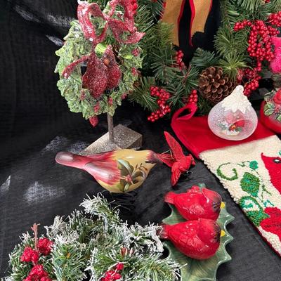 Sale Photo Thumbnail #212: Wreath & Christmas Cardinals
salt & Pepper, Ornaments, Figures, Stocking.