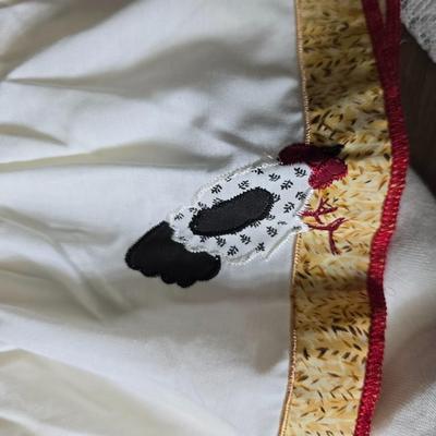 Kitchen linens - Chicken theme valance - lace apron - table cloth - hot pads - towels and more