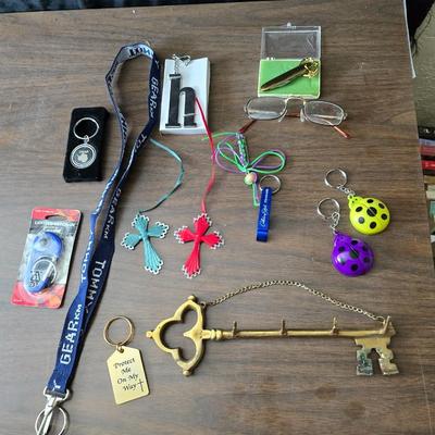 Large brass key - key hanger and a selection of keychains