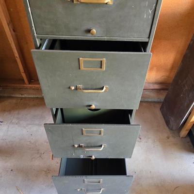 Metal 4 drawer file cabinet