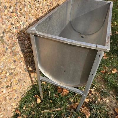 Stainless steel utility sink