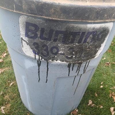 Three garbage cans 2 with lids