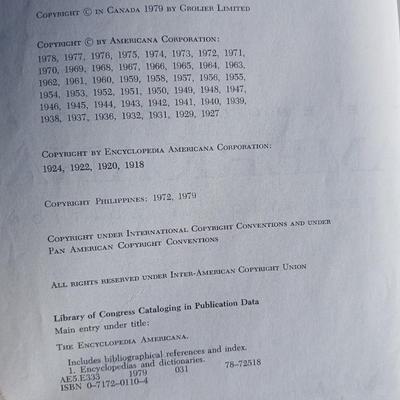 Set of The encyclopedi of Americana International edition - discarded library set