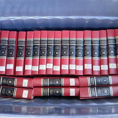 Set of The encyclopedi of Americana International edition - discarded library set