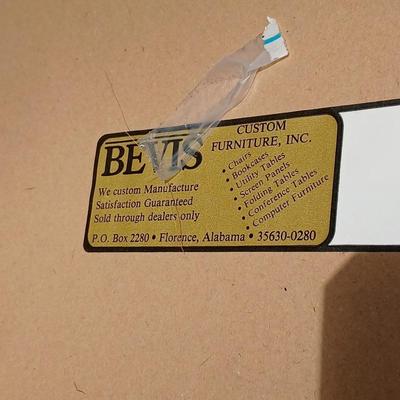 Bevis 8' folding table