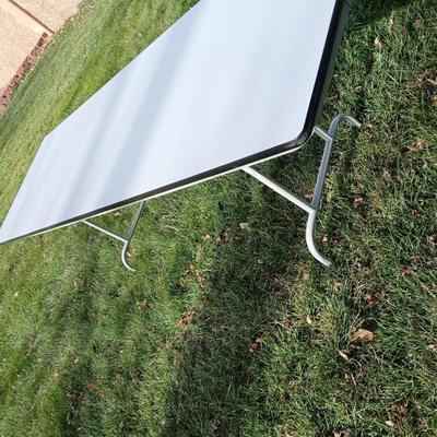 Bevis 8' folding table
